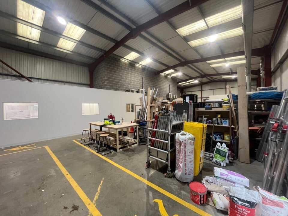 Turnpike Clos, Grantham for lease Interior Photo- Image 1 of 4