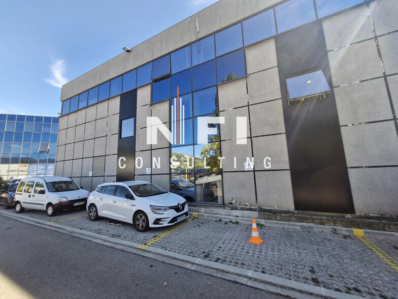 Flex in Nice for lease - Building Photo - Image 1 of 3