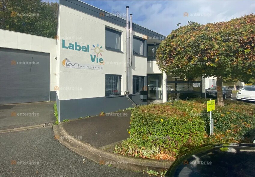 Flex in Mons-en-Baroeul for lease - Building Photo - Image 3 of 9