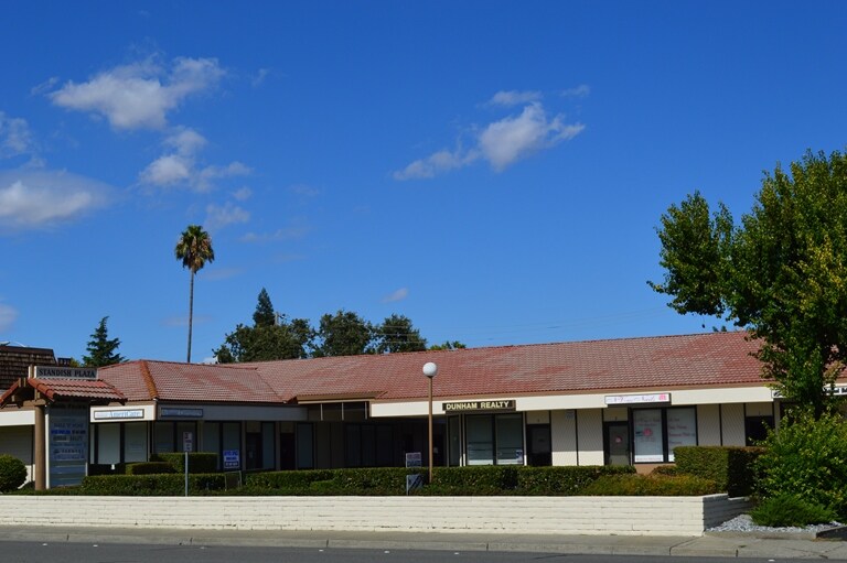 831 Alamo Dr Vacaville Ca 95688 Property For Lease On Loopnet Com Building Photo