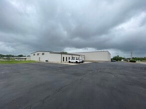 1821 S 1st St, Rogers, AR for lease Building Photo- Image 1 of 6