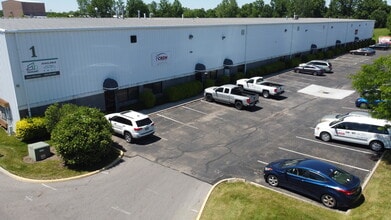 6750-6770 Commerce Court Dr, Blacklick, OH for lease Building Photo- Image 2 of 3