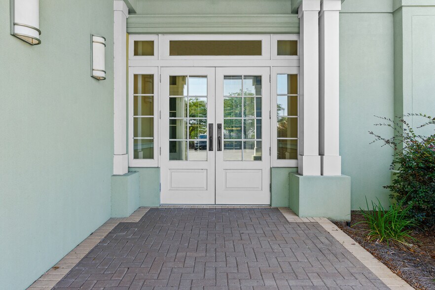 302 Mary Esther Blvd, Mary Esther, FL 32569 Retail for Lease