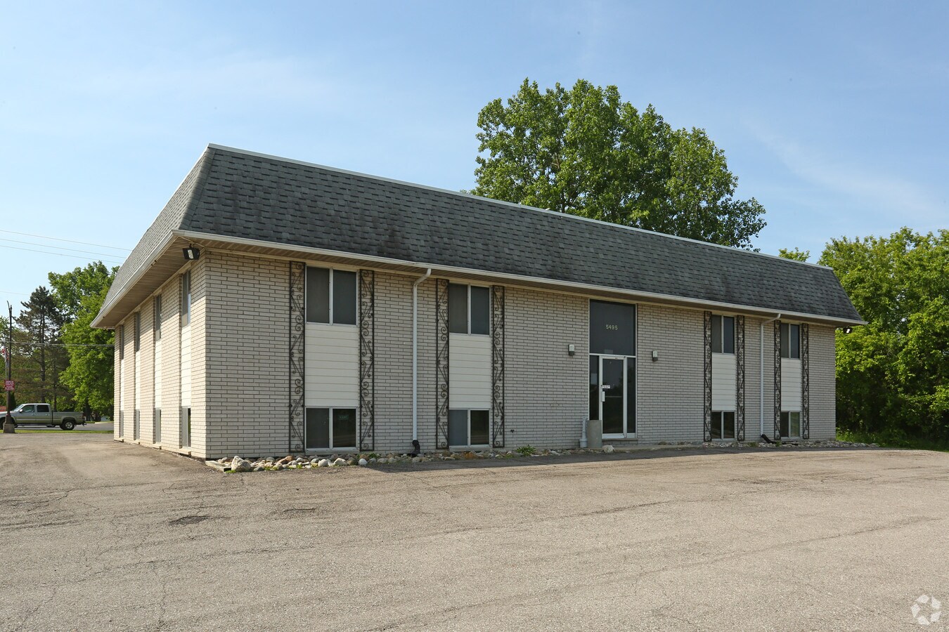 5495 Ann Arbor Rd, Jackson, MI 49201