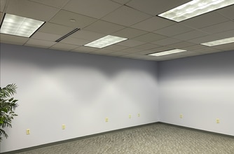 11492 Bluegrass Pky, Louisville, KY for lease Interior Photo- Image 1 of 4