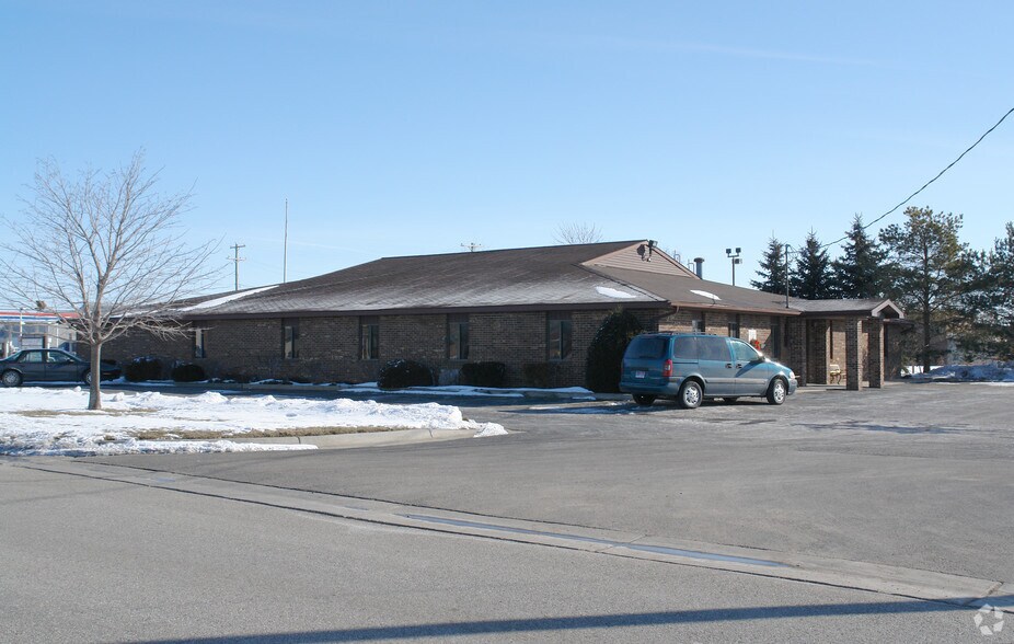 1326 E Center St, Ithaca, MI 48847