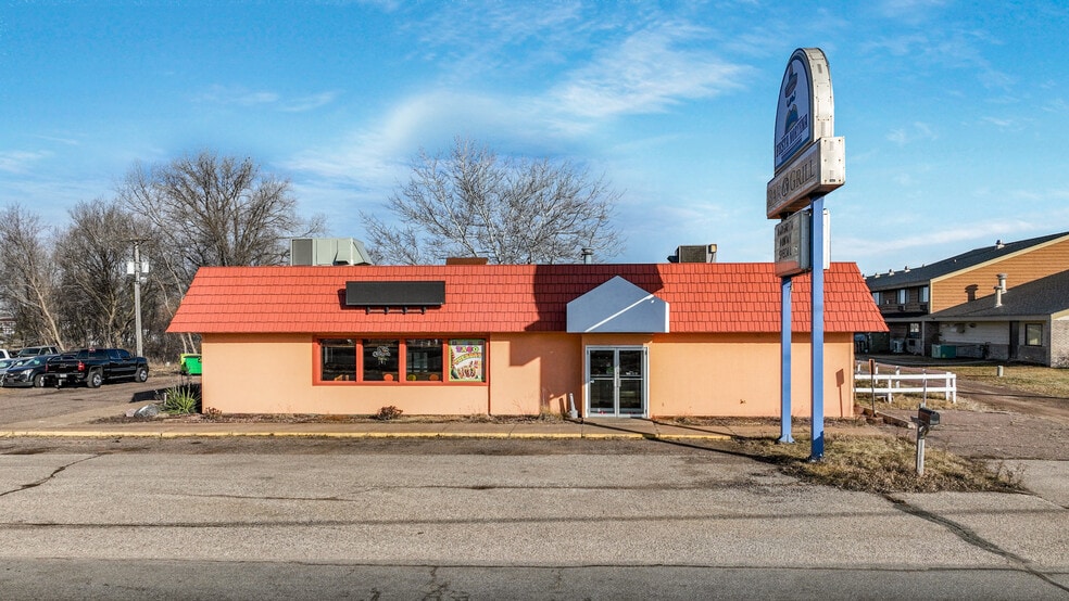 6220 Texaco Dr, Eau Claire, WI for sale - Building Photo - Image 2 of 26