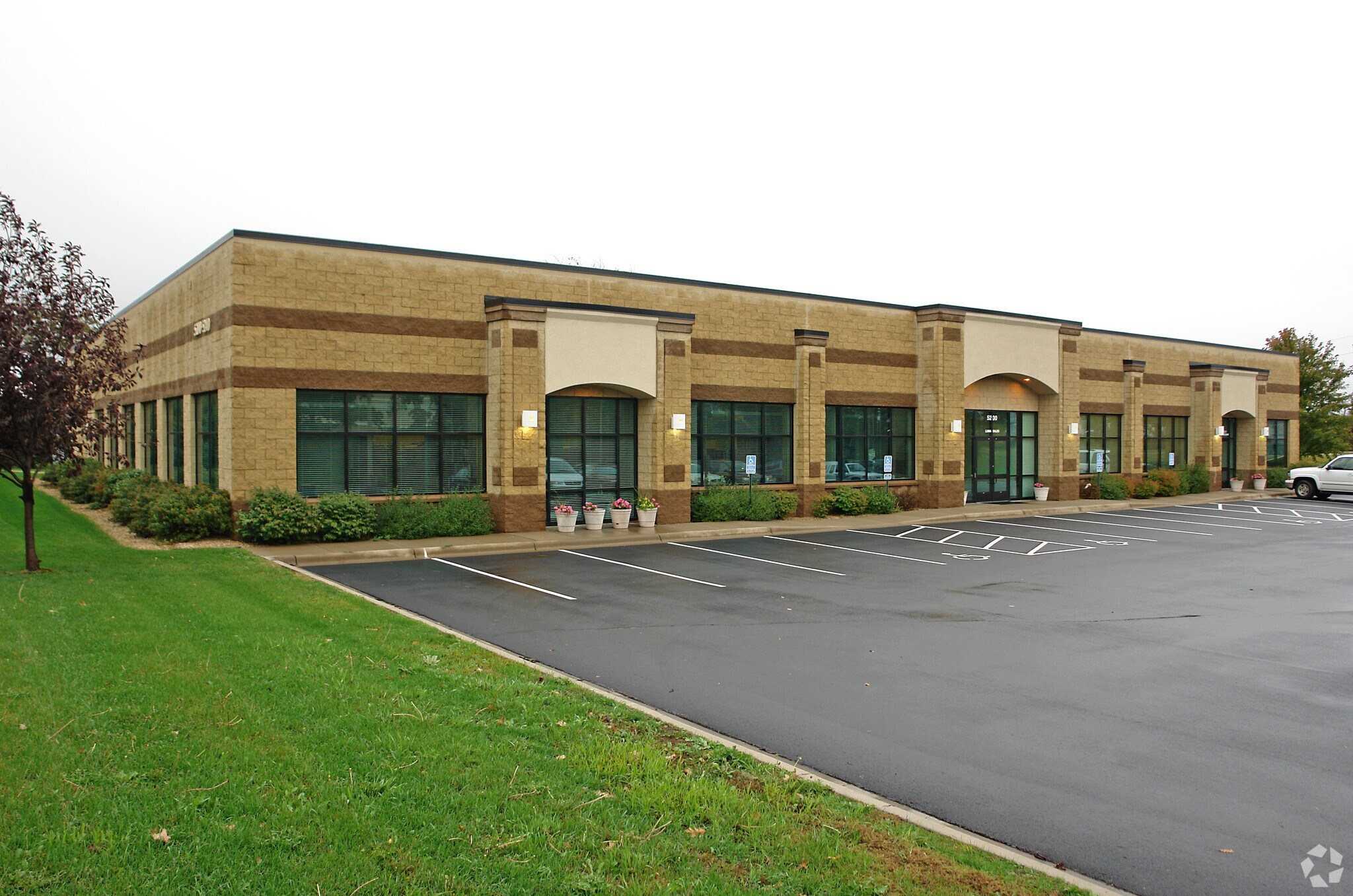 5200-5240 12th Ave E, Shakopee, MN for sale Building Photo- Image 1 of 1