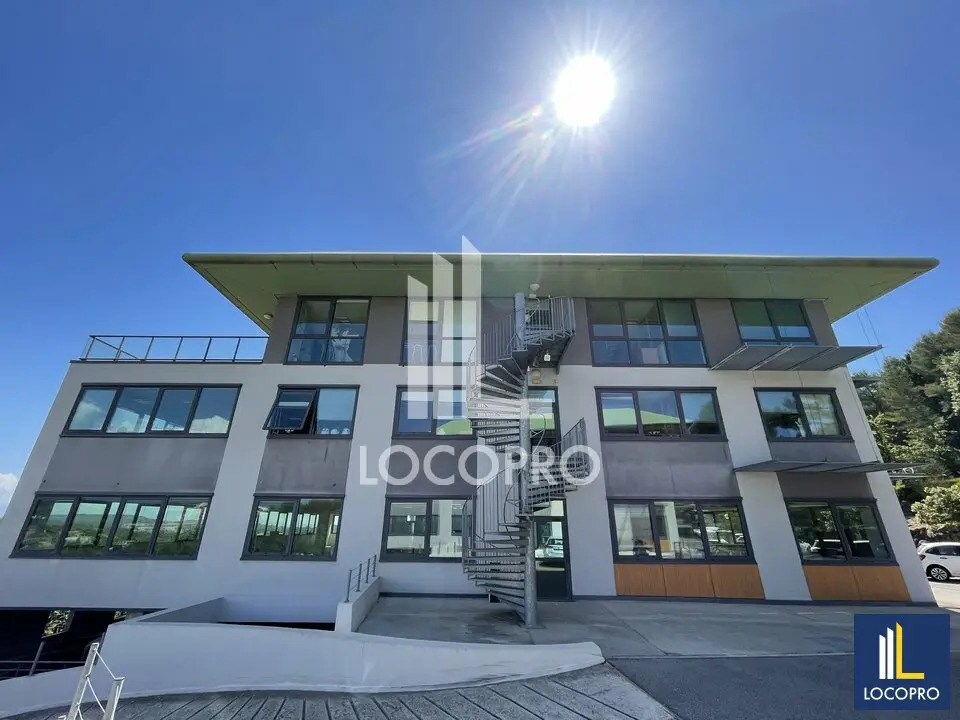 Location Bureaux 223 m² à 682 m² - Photo 1
