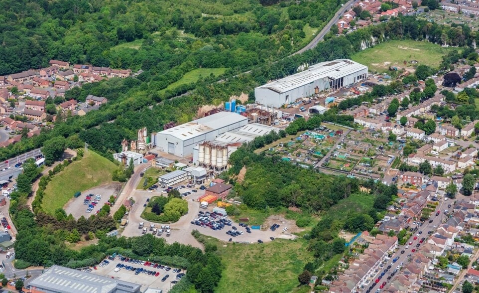 Hogg Ln, Grays for sale - Primary Photo - Image 1 of 1