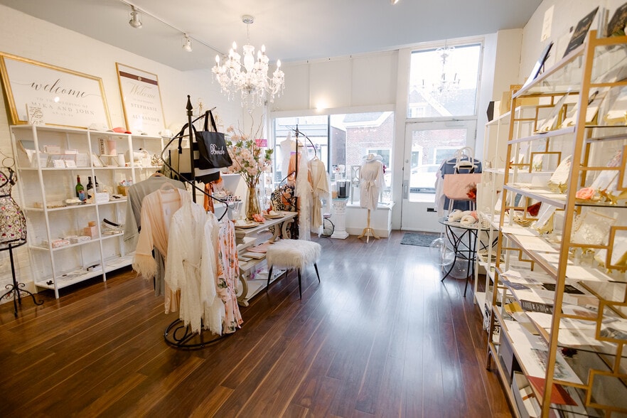 118-120 W Benson St, Cincinnati, OH for lease - Building Photo - Image 3 of 4