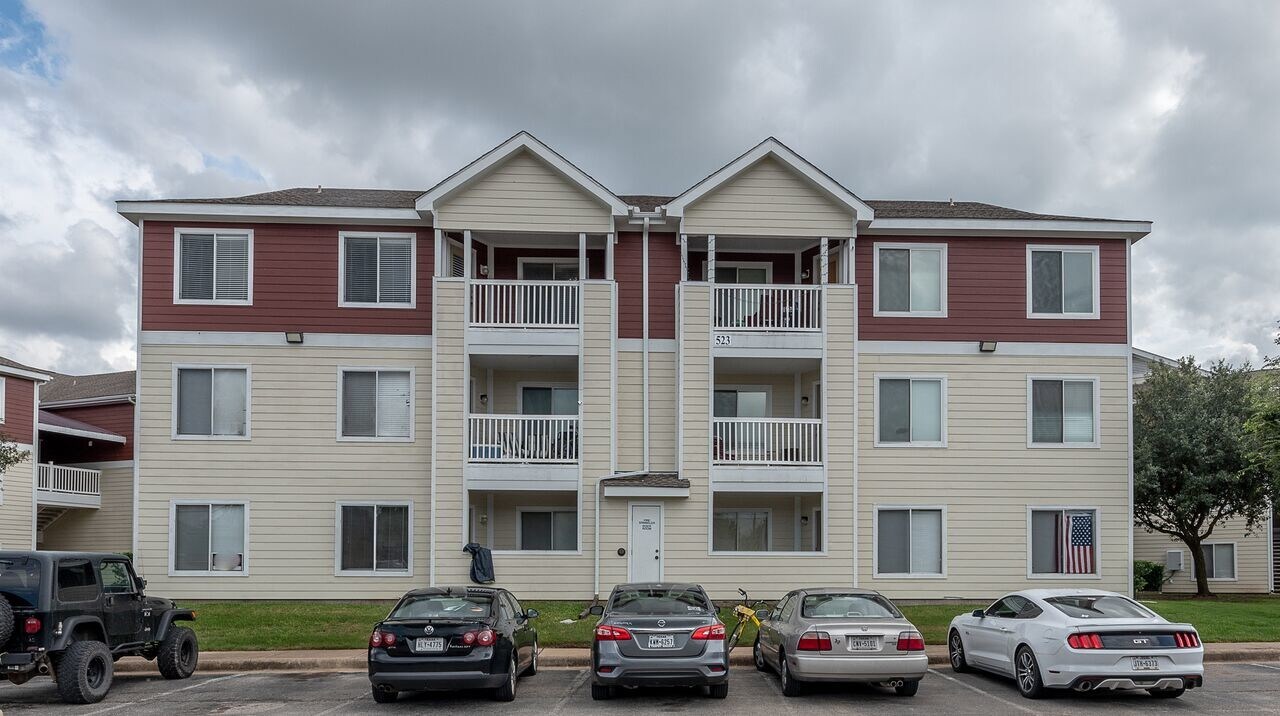 523 Southwest Pkwy, College Station, TX 77840