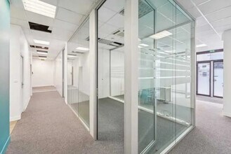 Office in Levallois-Perret for sale Interior Photo- Image 2 of 6