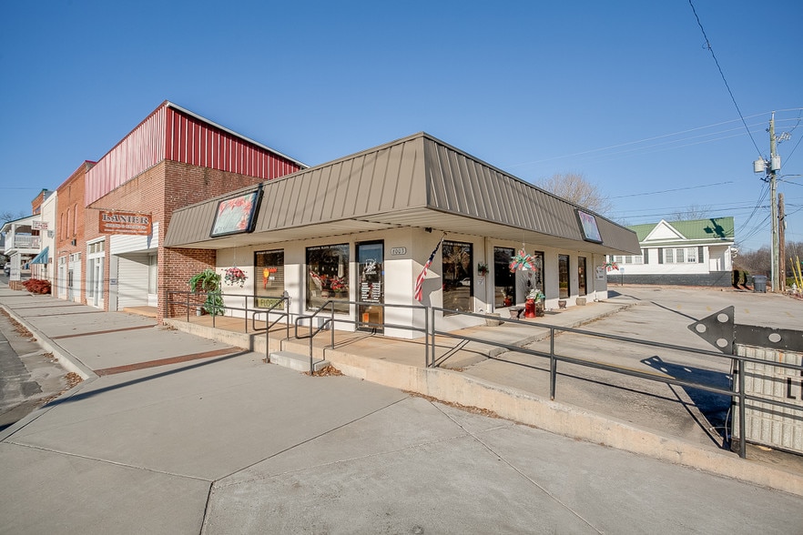 6003 Main St, Lula, GA 30554