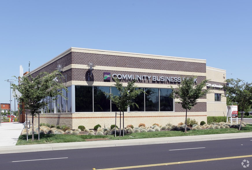 Riverpoint Cir, West Sacramento, CA for lease - Building Photo - Image 3 of 14