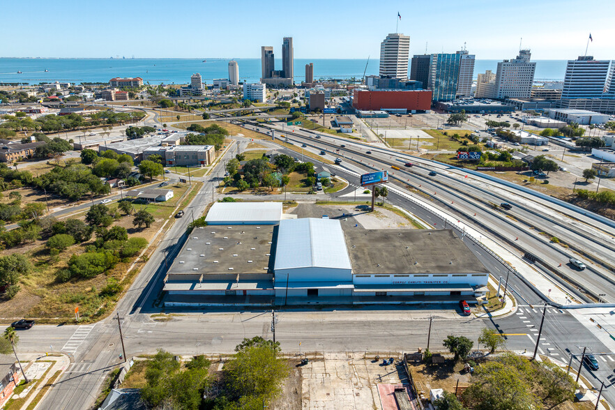 900 N Staples St, Corpus Christi, TX for lease - Building Photo - Image 2 of 21