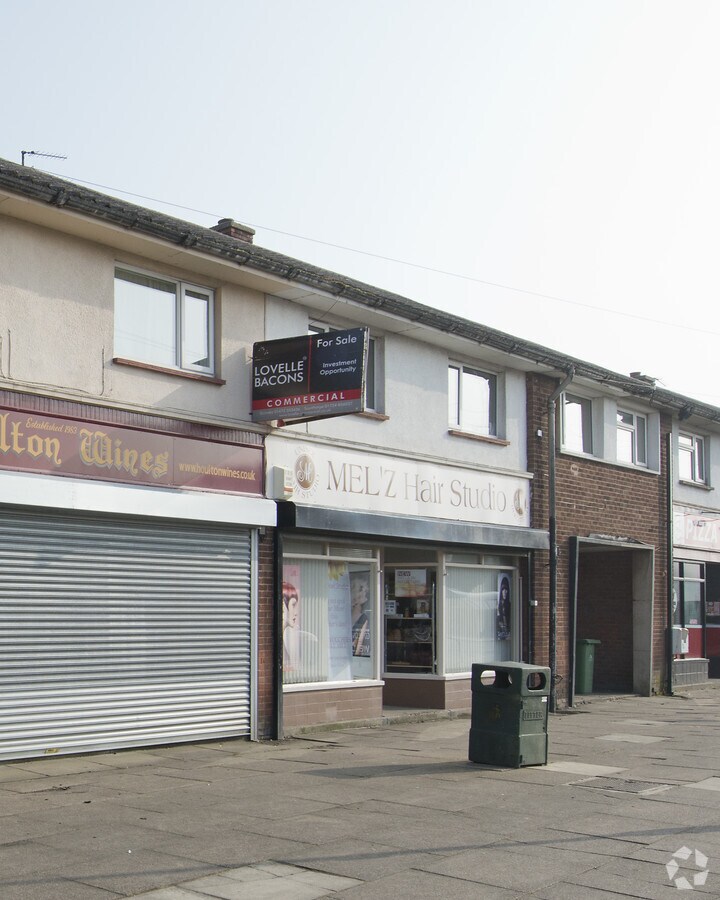 99 Edge Ave, Grimsby, DN33 2DH Retail for Lease