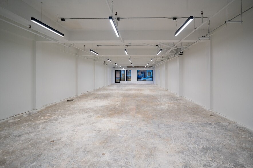 7472-7480 Rue Saint-Hubert, Montréal, QC for lease - Building Photo - Image 3 of 17