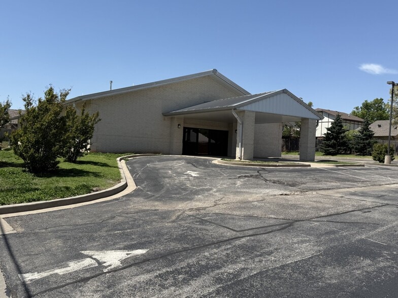 1017 SW 84th St, Oklahoma City, OK for sale - Building Photo - Image 2 of 4