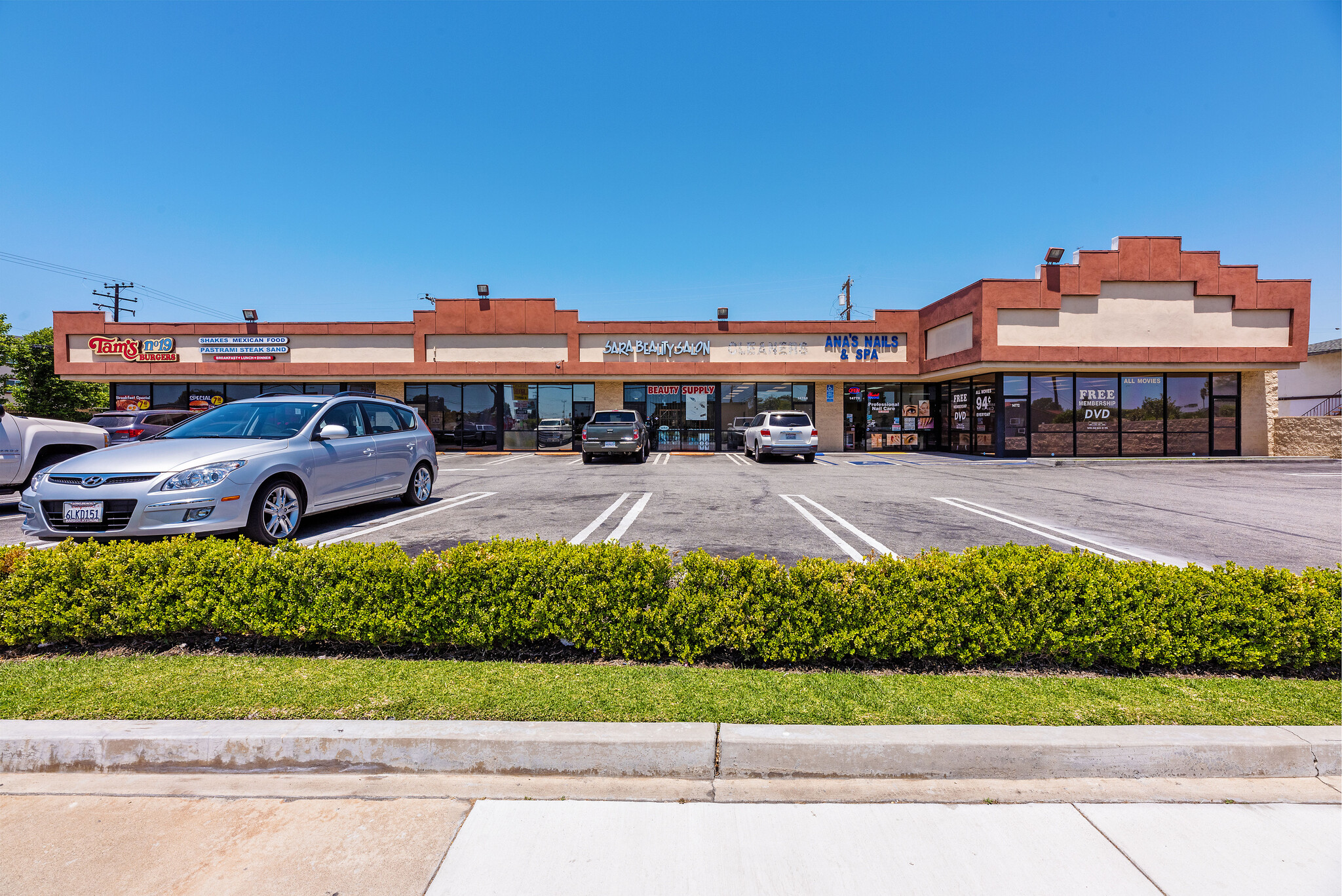 14760-14772 Bellflower Blvd, Bellflower, CA for lease Building Photo- Image 1 of 13