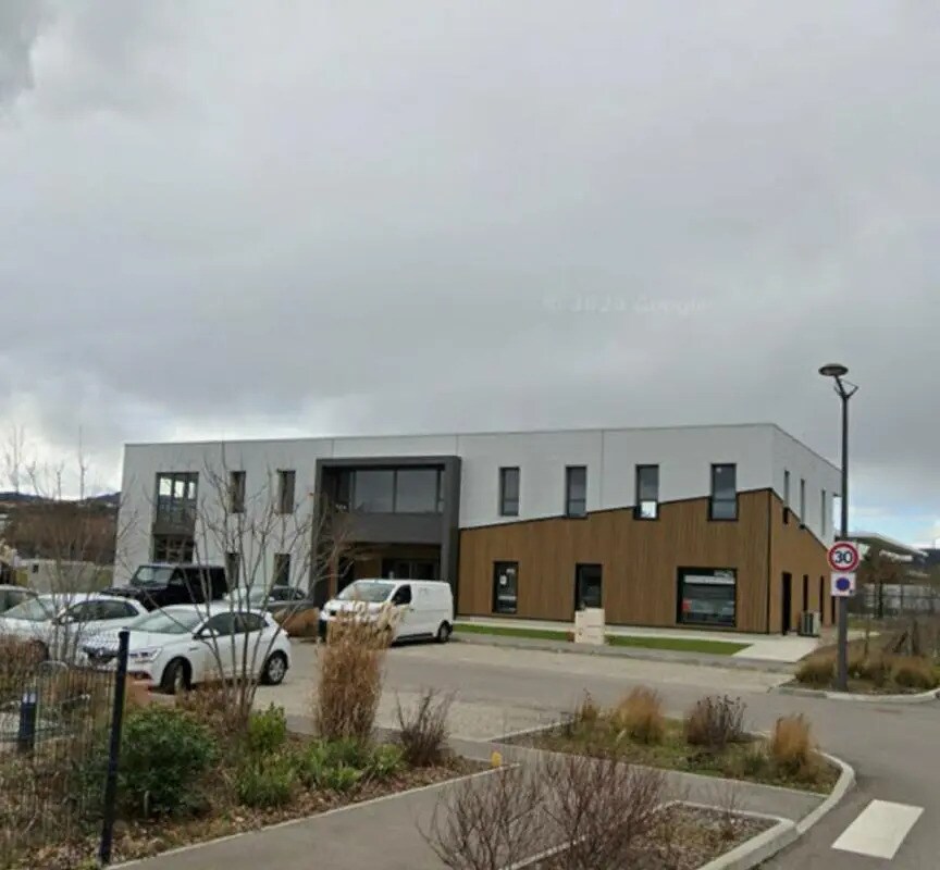 Office in MARCY-L'ETOILE for lease Building Photo- Image 1 of 9