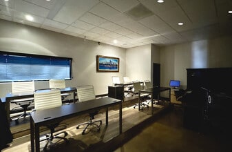 302 Oceanside Blvd, Oceanside, CA for sale Interior Photo- Image 2 of 32