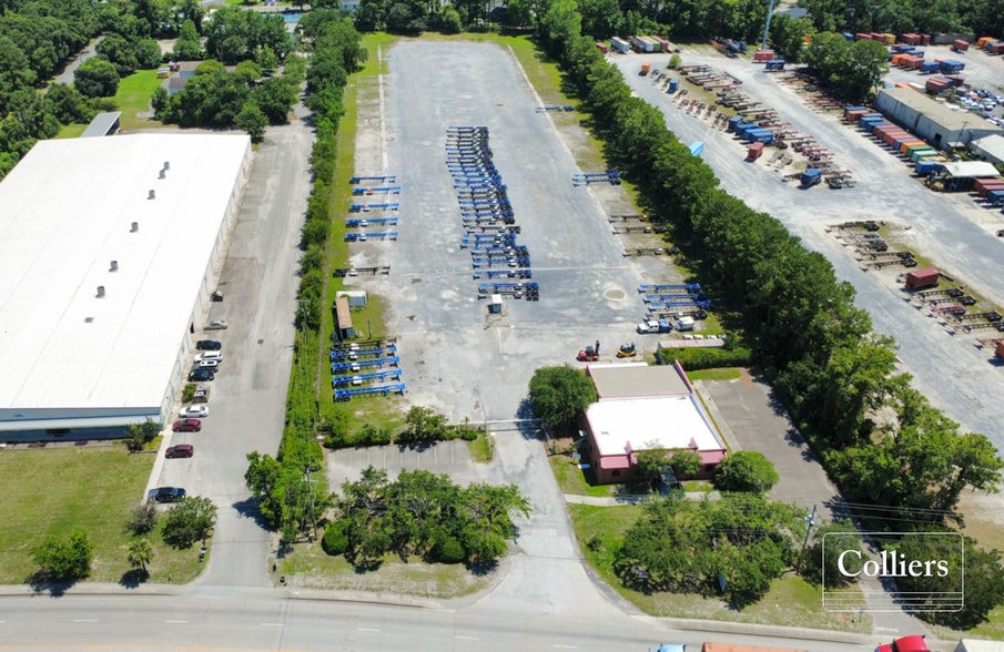 472 Long Point Rd, Mount Pleasant, SC for sale - Building Photo - Image 2 of 6