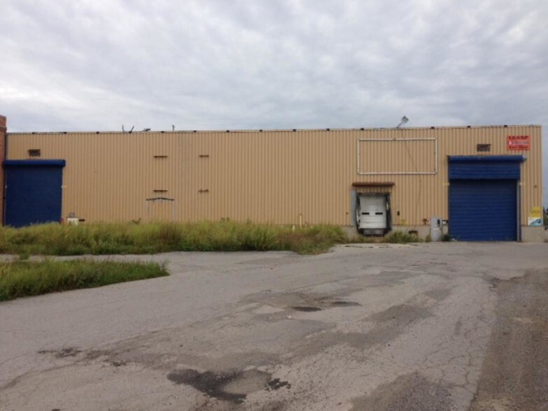 60 Clyde Ave, Buffalo, NY for sale - Building Photo - Image 1 of 1