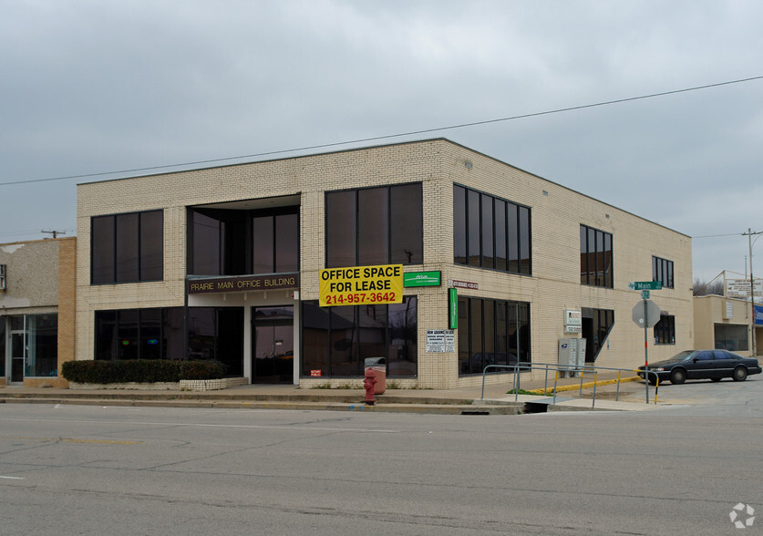 132 E Main St, Grand Prairie, TX for lease - Building Photo - Image 3 of 5