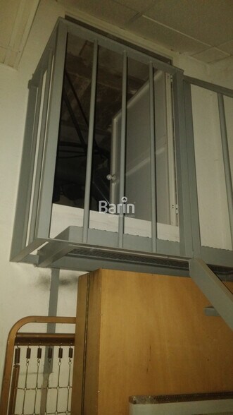 Retail in Córdoba, Córdoba for lease - Building Photo - Image 2 of 4