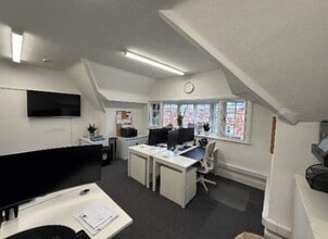 6 Burkes Para, Beaconsfield for lease Interior Photo- Image 2 of 3