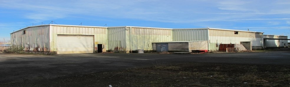 Portland Net Leased Cannabis Portfolio portfolio of 2 properties for sale on LoopNet.com - Primary Photo - Image 2 of 5