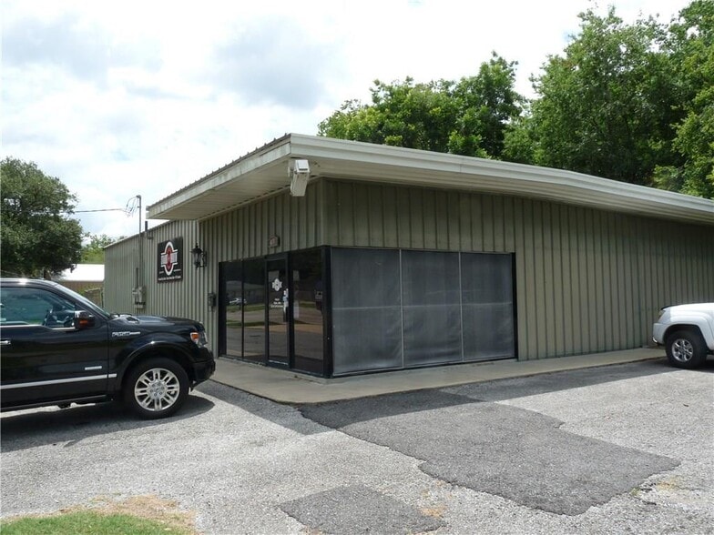 430 Alamo St, Lake Charles, LA for lease - Primary Photo - Image 2 of 2