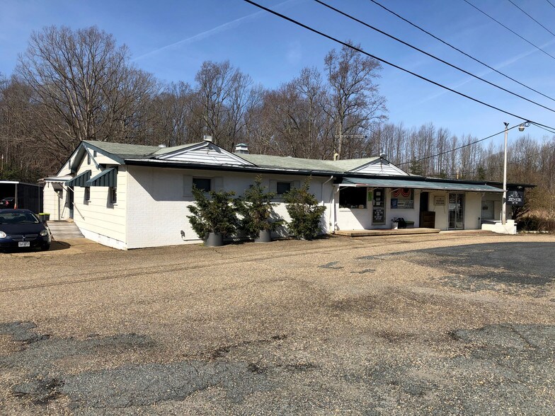 1555 Warrenton Rd, Fredericksburg, VA 22406