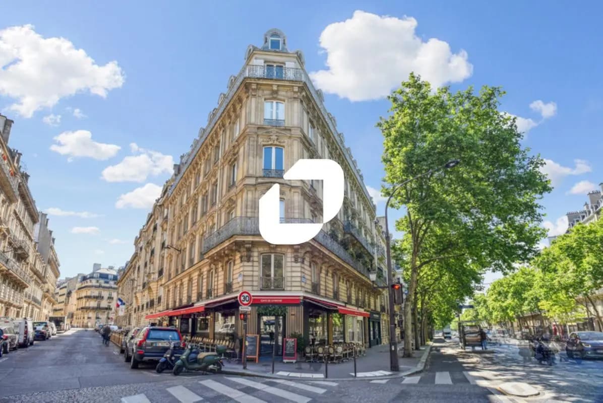Office in Paris for sale Building Photo- Image 1 of 15