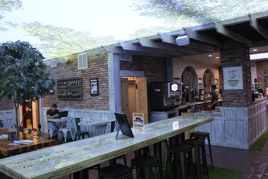 1035 S State Road 7, Wellington, FL for lease - Interior Photo - Image 3 of 9