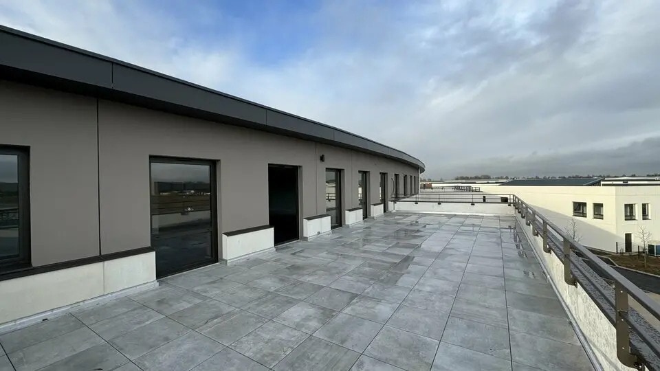 Office in Serris for sale - Building Photo - Image 3 of 4