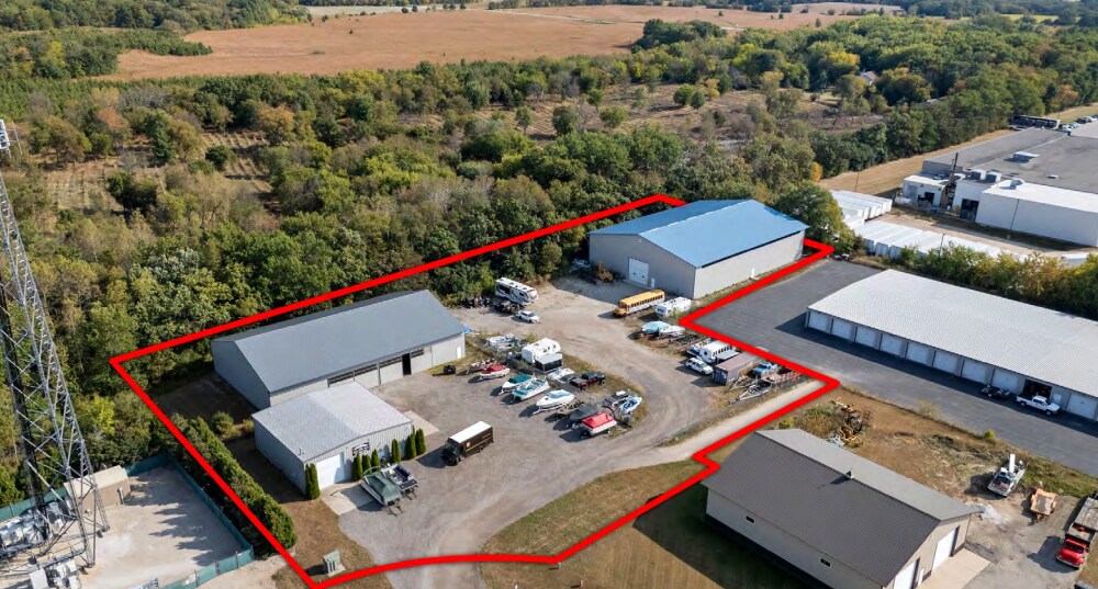 542 Anton Ct, Eagle, WI for sale Primary Photo- Image 1 of 4