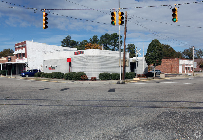 101 N Main St, Red Springs, NC for sale - Primary Photo - Image 1 of 1