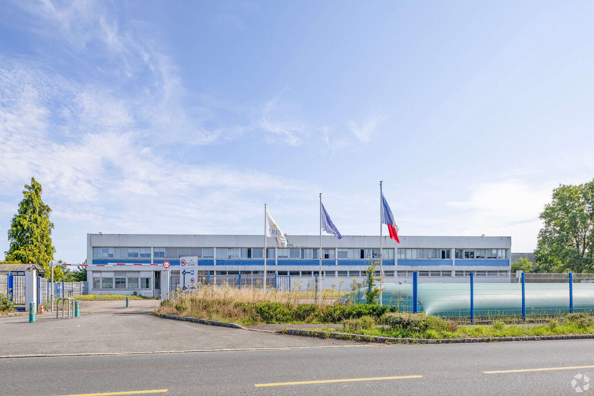 1 A Rue Du Tertre, Carquefou for lease Primary Photo- Image 1 of 8