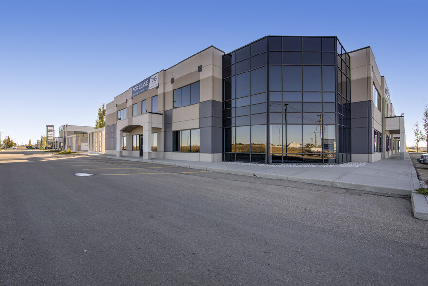 11870 88th Ave, Fort Saskatchewan, AB for lease - Building Photo - Image 1 of 7