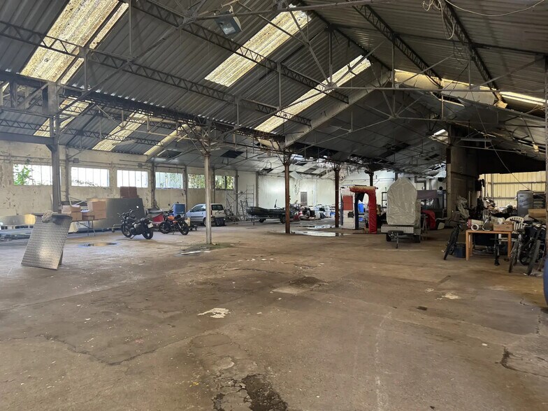 Flex in Verberie for sale - Building Photo - Image 2 of 9