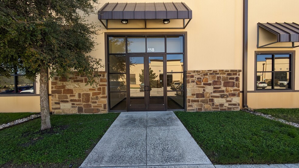 285 SE Inner Loop, Georgetown, TX for lease - Building Photo - Image 3 of 26