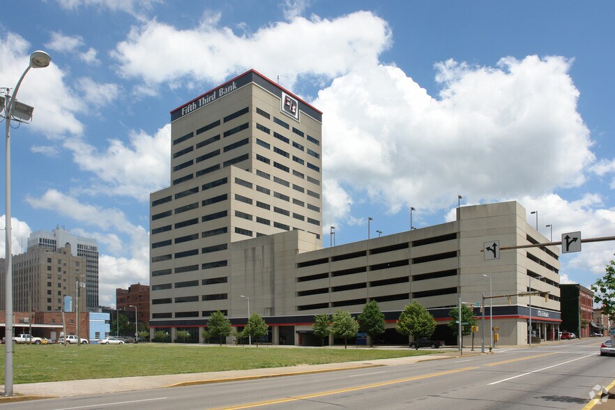 16-20 NW 3rd St, Evansville, IN for lease - Primary Photo - Image 1 of 25