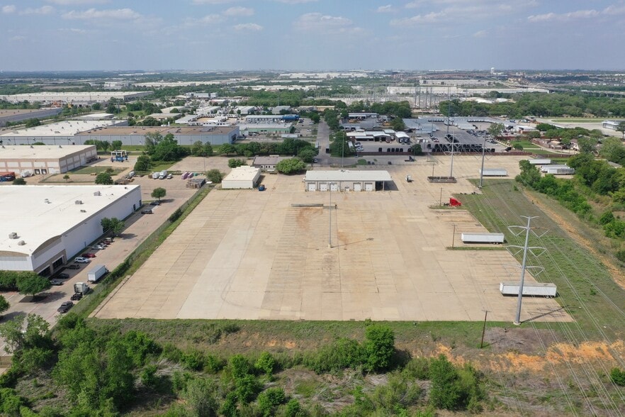 3375 High Prairie Rd, Grand Prairie, TX for lease - Building Photo - Image 2 of 12