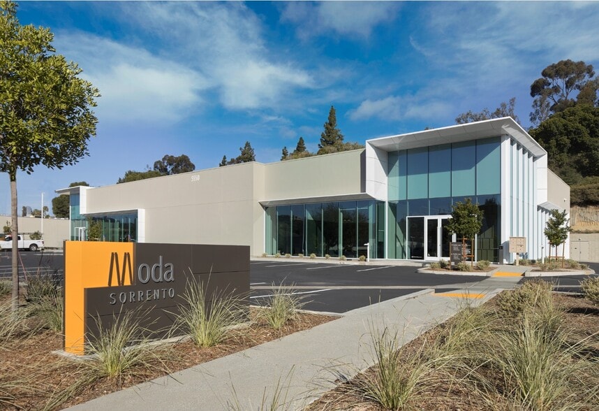 5555 Oberlin Dr, San Diego, CA for lease - Primary Photo - Image 2 of 4