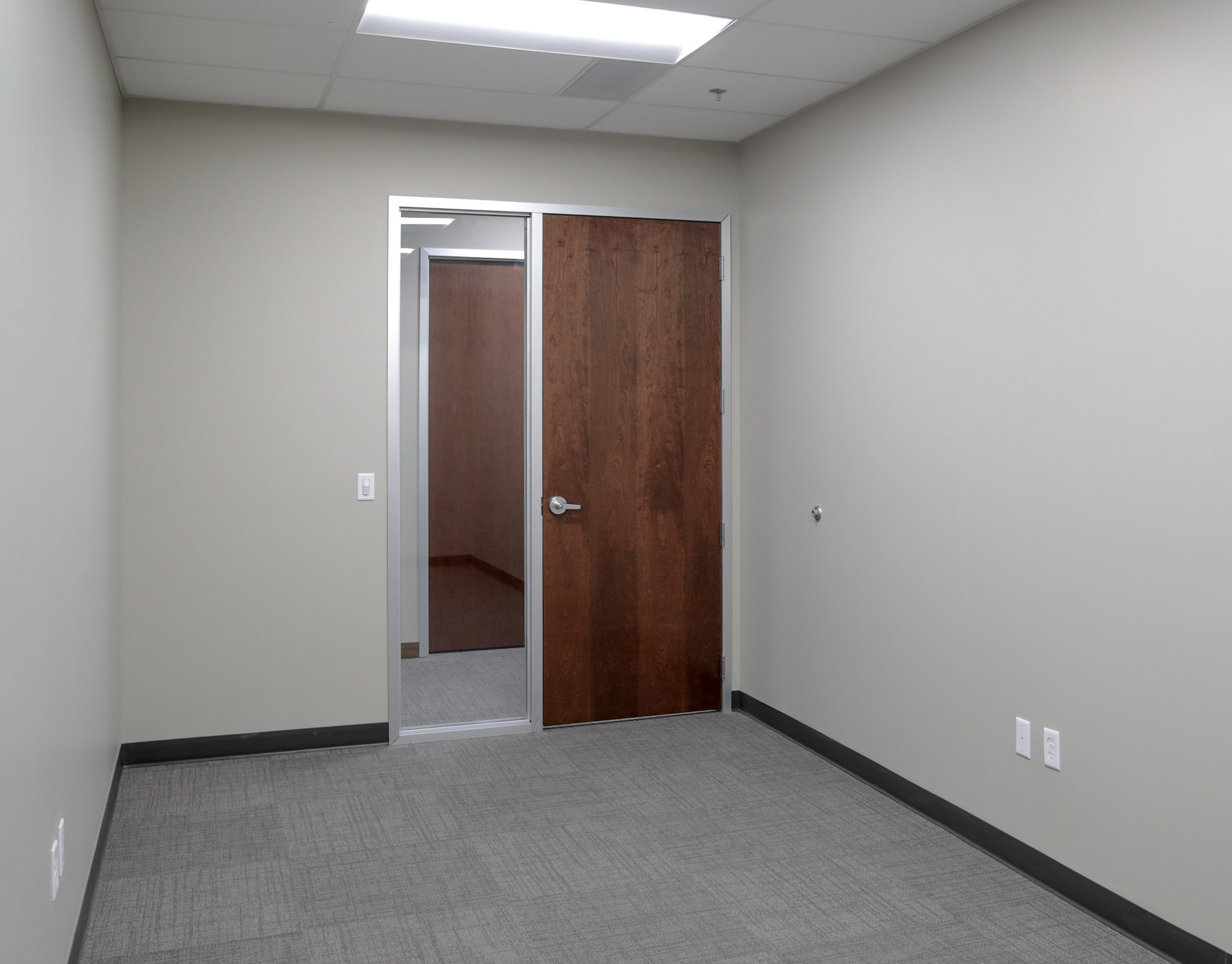 2901 W Bluegrass Blvd, Lehi, UT for lease Interior Photo- Image 1 of 4