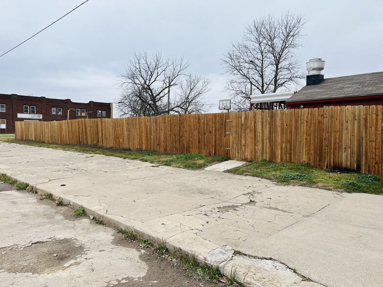 308 Main St, Florence, KS for sale - Building Photo - Image 3 of 11