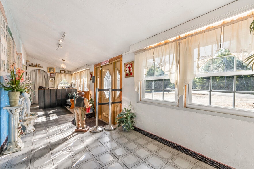 251 N High St, Bridgton, ME for sale - Building Photo - Image 3 of 10