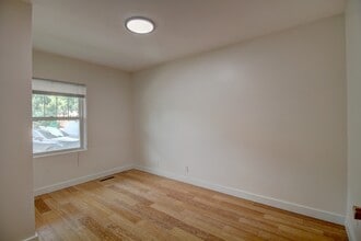 401 E Cleveland St, Lafayette, CO for lease Interior Photo- Image 1 of 2